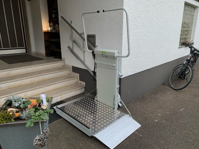 Plateau Linea Plattformlift von sani-trans